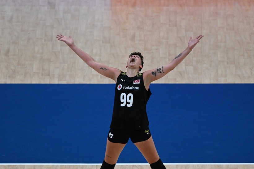 Filenin Sultanları İstanbul'da oynanan VNL maçında Kanada'yı 3-0 mağlup etti - Resim : 6