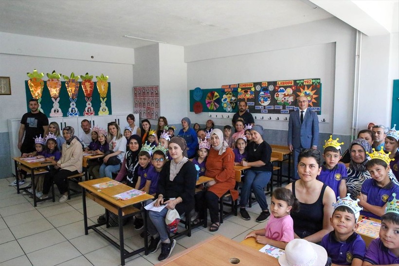 Okullarda karne heyecanı! Yaklaşık 20 milyon öğrenci yaz tatiline girdi - Resim: 3