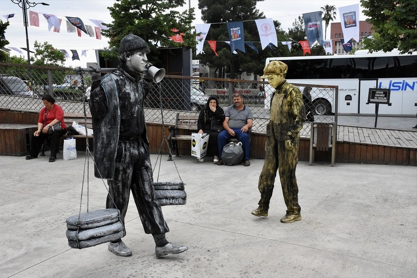 Samsun'daki Türkiye Kültür Yolu Festivali'nde "canlı heykel" performansı beğeniyle izlendi - Resim: 3