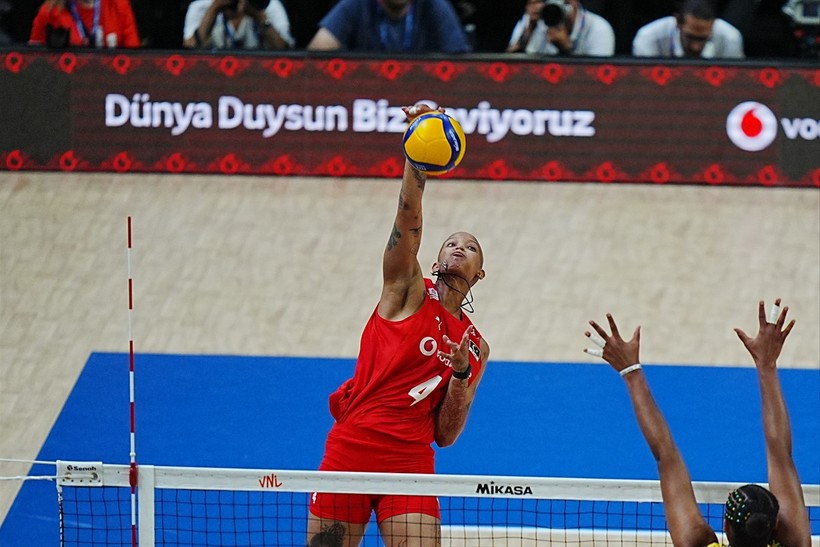 Filenin Sultanları Brezilya'ya 3-1 mağlup oldu - Resim : 1