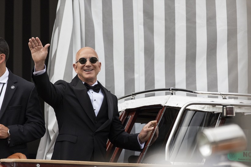 Bezos’un Venedik düğünü protestolar eşliğinde gerçekleşti - Resim : 1