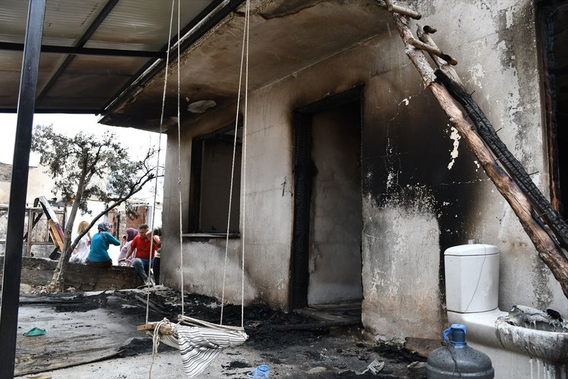 Felaketinin izleri böyle görüntülendi! Kaşıkçı Mahallesi büyük zarar gördü! 20 haneden 15'i yandı - Resim: 7