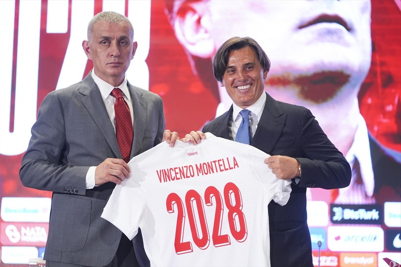 Montella bir ilki başardı! Yeni sözleşmeyi imzalarken ricasını söyledi - Resim : 4