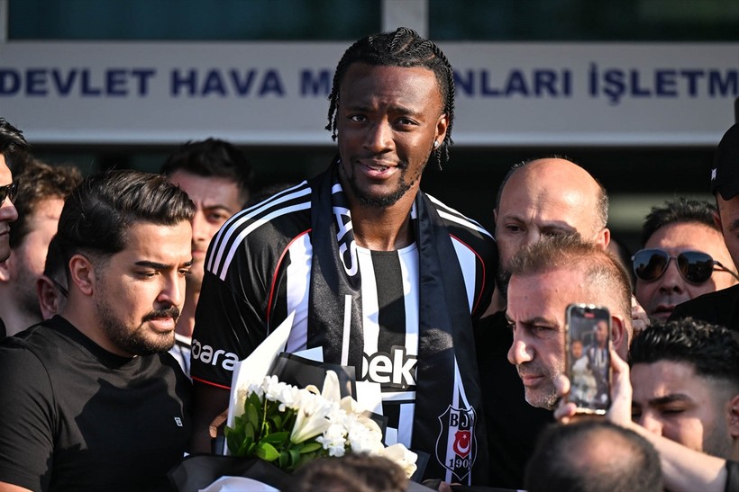 Beşiktaş'ın yeni forveti Tammy Abraham İstanbul'da - Resim : 1