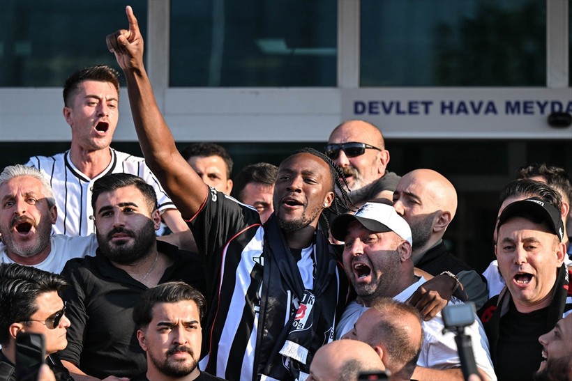Beşiktaş'ın yeni forveti Tammy Abraham İstanbul'da - Resim : 2