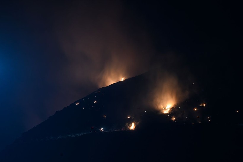 Hatay'ın kötü talihi! Depremlerden sonra yangın: Alevlerle mücadele devam ediyor - Resim: 13
