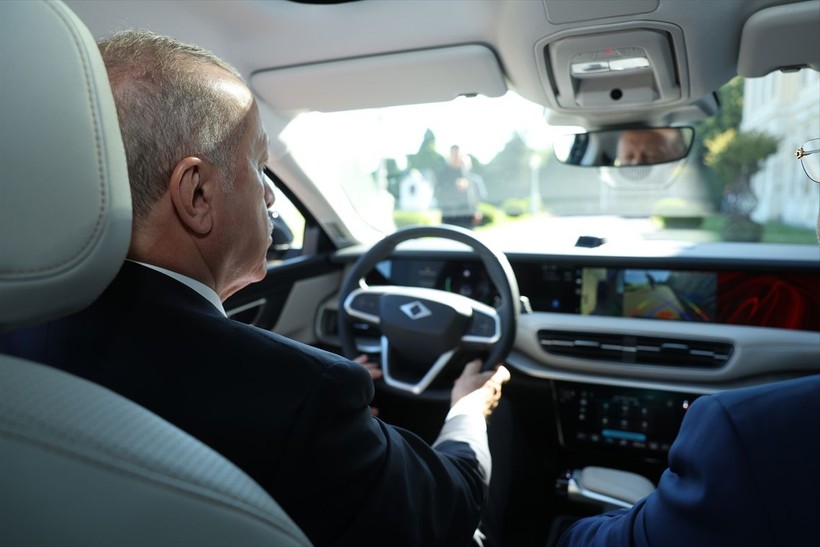 Cumhurbaşkanı Erdoğan TOGG T10F ile test sürüşü gerçekleştirdi - Resim: 5