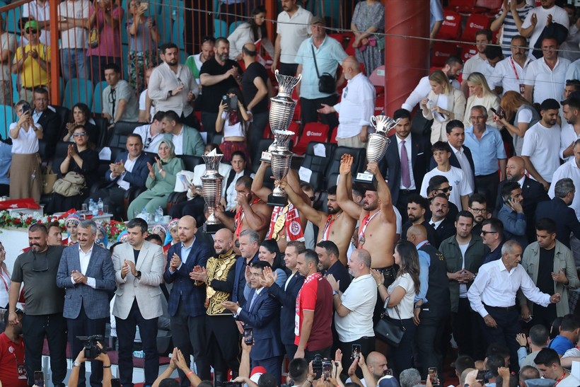 664. Tarihi Kırkpınar Yağlı Güreşleri'nde başpehlivan Orhan Okulu oldu - Resim : 2