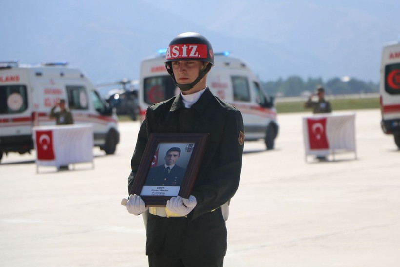 12 askerimizin şehit düştüğü mağarada neler yaşandı? 2 dakika arayla şehit düşmüşler... - Resim: 11