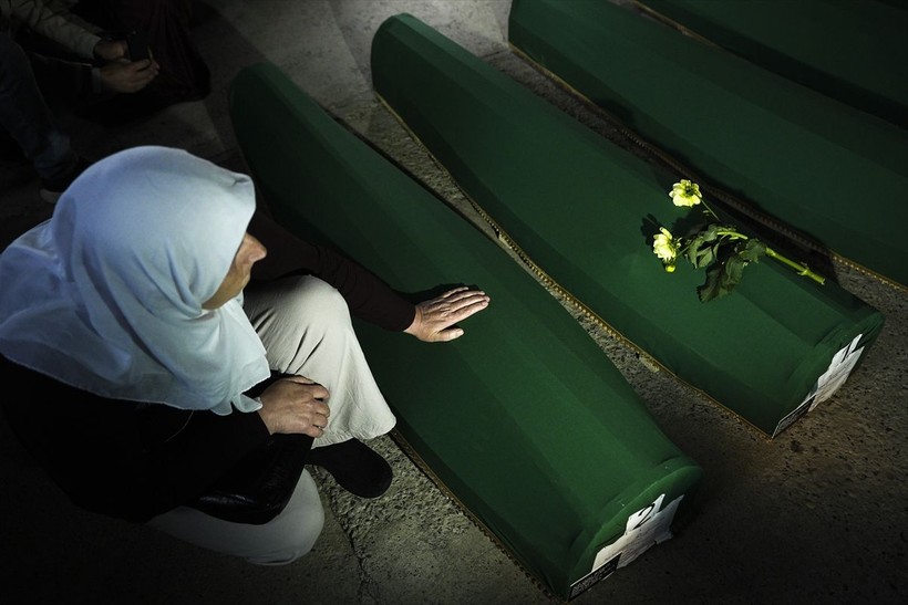 Srebrenitsa Soykırımı’nın 30’uncu yılında toprağa verilecek 7 cenaze, gözyaşlarıyla karşılandı - Resim: 8