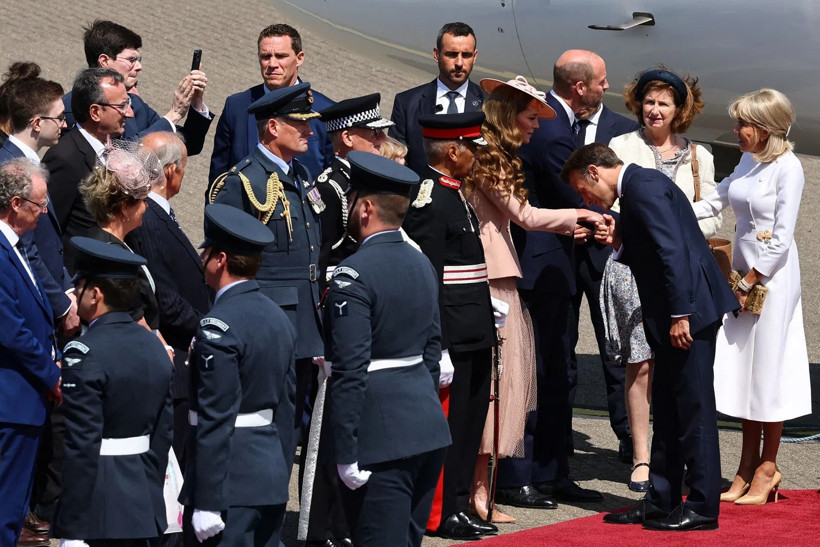 Brigitte Macron’un sessizliği ortaya çıktı: Acısına rağmen görevini yaptı - Resim : 1