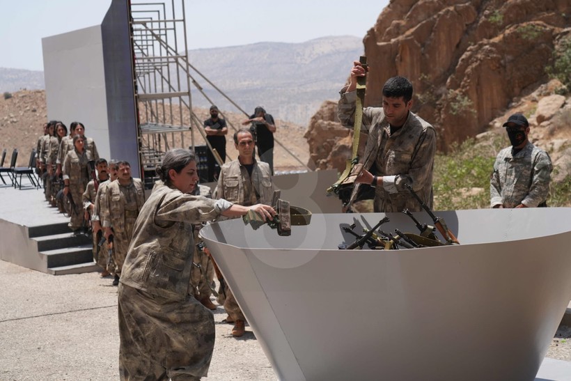 Terörsüz Türkiye sürecinde tarihi gün! PKK silah bıraktı - Resim : 9