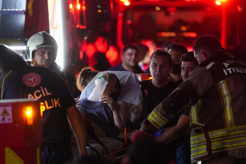 Ankara'da 26 katlı binada yangın faciası! 1'i bebek 3 kişi can verdi - Resim: 19