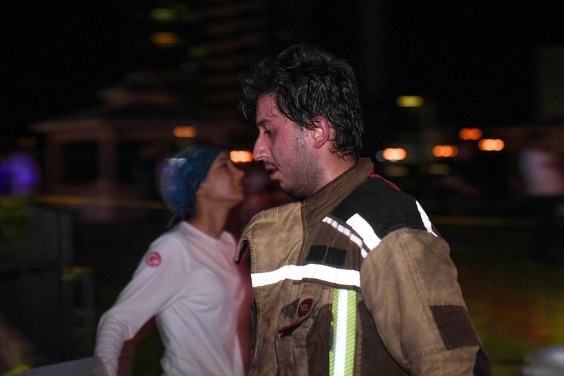 Ankara'da 26 katlı binada yangın faciası! 1'i bebek 3 kişi can verdi - Resim: 10