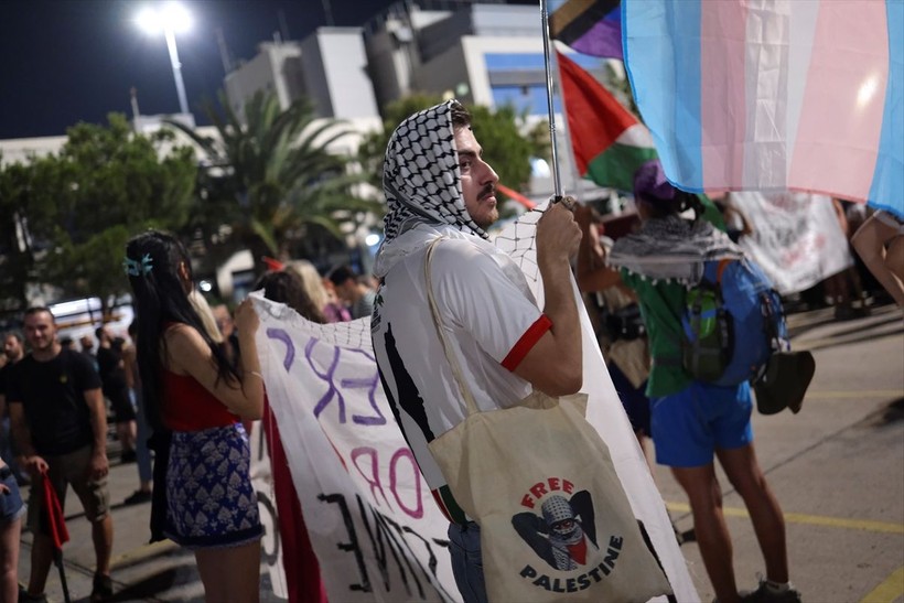 Yunanistan'da İsrail protestosu! Ülke sınırları üzerinden malzeme götürülmemesi için eylem yaptılar - Resim: 3