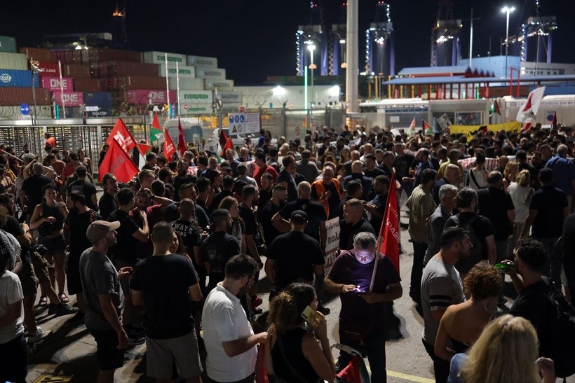 Yunanistan'da İsrail protestosu! Ülke sınırları üzerinden malzeme götürülmemesi için eylem yaptılar - Resim: 7