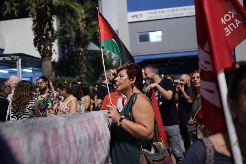 Yunanistan'da İsrail protestosu! Ülke sınırları üzerinden malzeme götürülmemesi için eylem yaptılar - Resim: 9