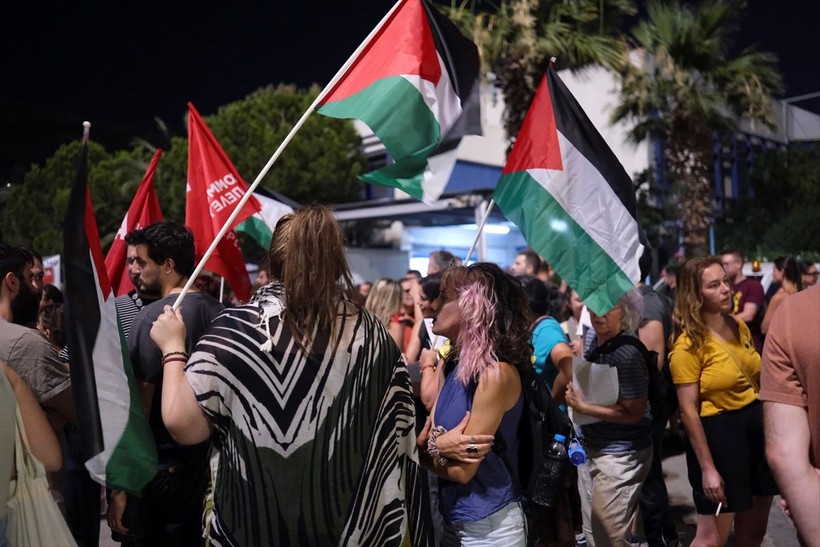 Yunanistan'da İsrail protestosu! Ülke sınırları üzerinden malzeme götürülmemesi için eylem yaptılar - Resim: 15
