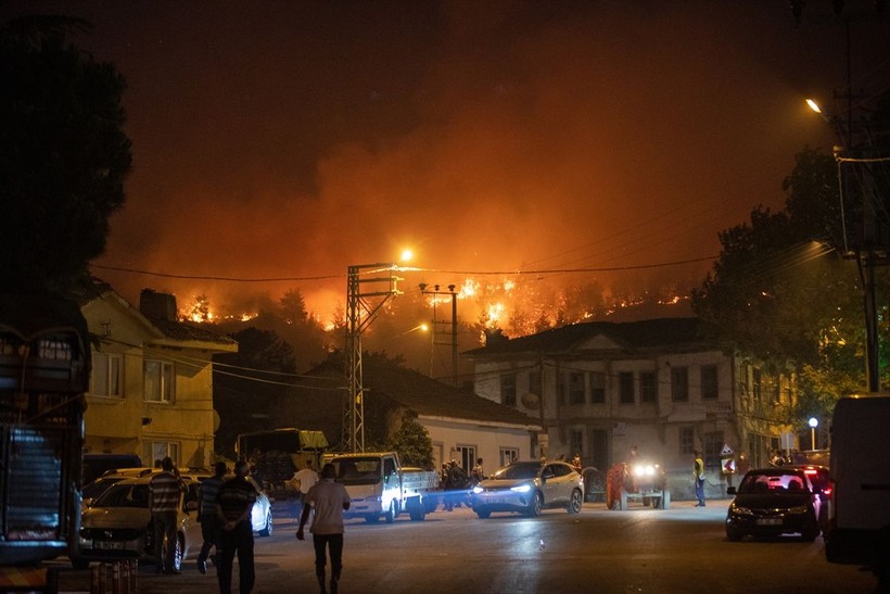 Sakarya'da çıkan orman yangını nedeniyle iki mahalle tahliye edildi - Resim: 10