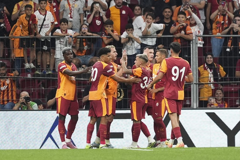 Galatasaray RAMS Park'ta Strasbourg'u 3-1 yendi - Resim : 4