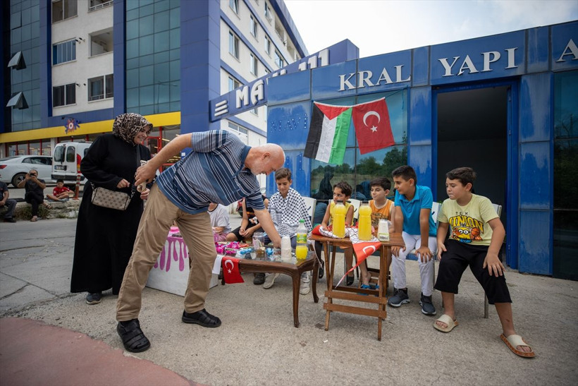 Sitedeki oyun sahasını yeniletmekten vazgeçip Gazze'deki akranlarına bağışta bulundular - Resim: 13