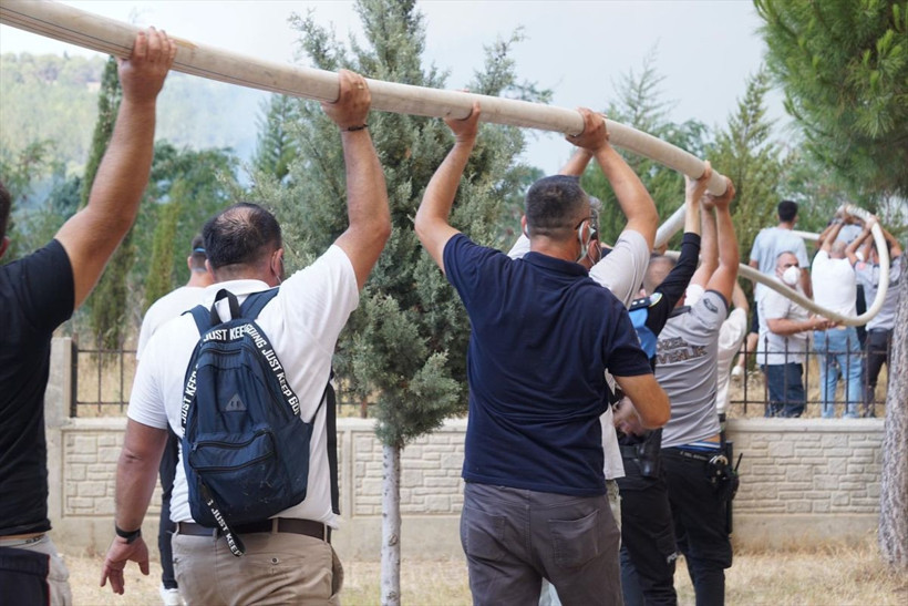 Çanakkale'de halkı tek vücut oldu: Yangına imece usulü müdahale - Resim: 8