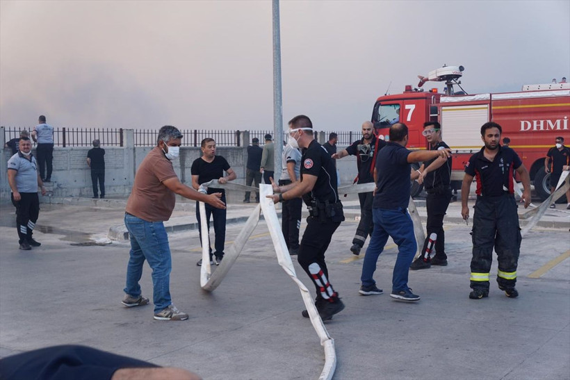 Çanakkale'de halkı tek vücut oldu: Yangına imece usulü müdahale - Resim: 18