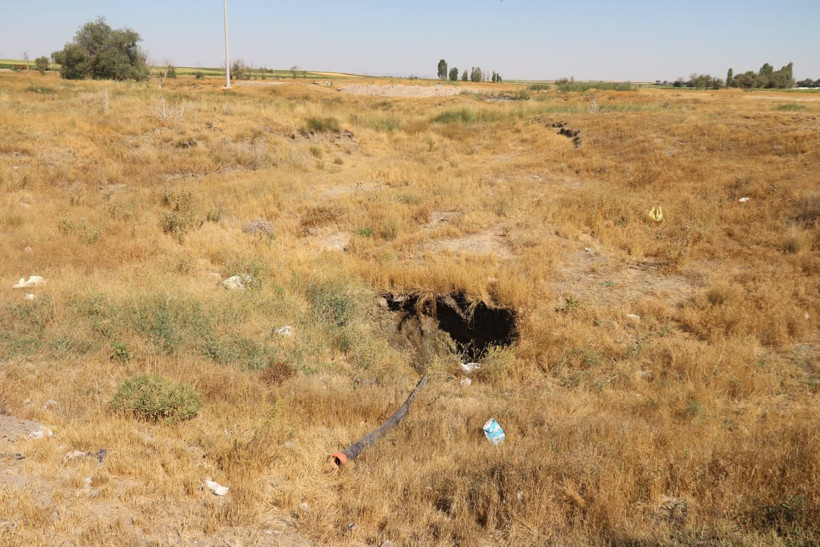 Balıkesir'deki 6.1'lik deprem sonrası Eskişehir'de obruk oluştu - Resim: 7