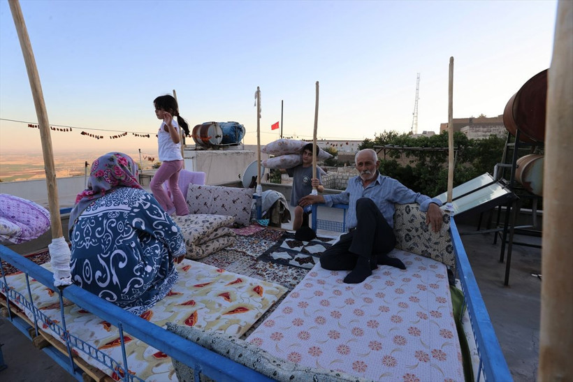 Mardin ve Batman'da sıcak havada "dam palas" keyfi - Resim: 6