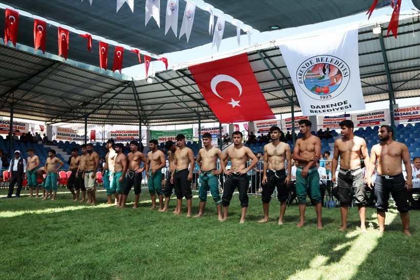 Malatya'nın Darende ilçesinde 72. Zengibar Karakucak Türkiye Şampiyonası başladı. Darende...