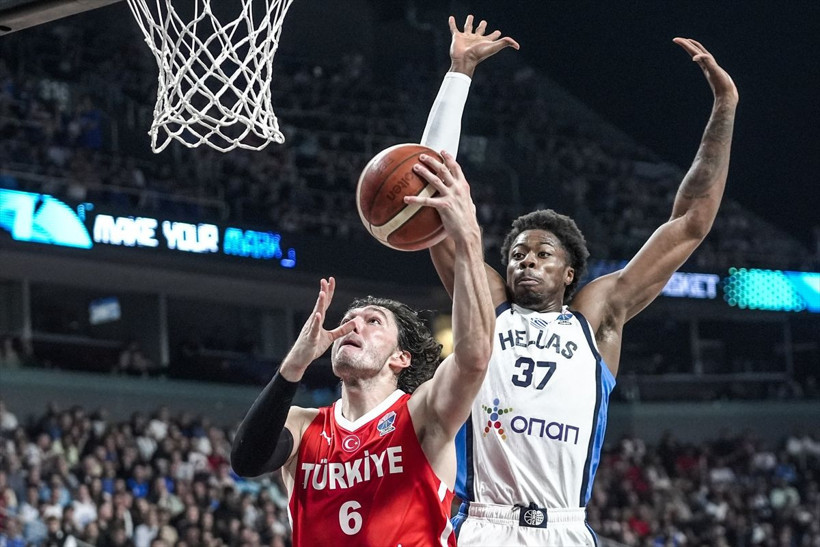 Türkiye, Yunanistan'ı 94-68 yendi! 12 Dev Adam 24 yıl sonra finalde - Resim: 2