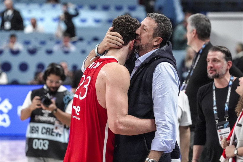 Türkiye, Yunanistan'ı 94-68 yendi! 12 Dev Adam 24 yıl sonra finalde - Resim: 11