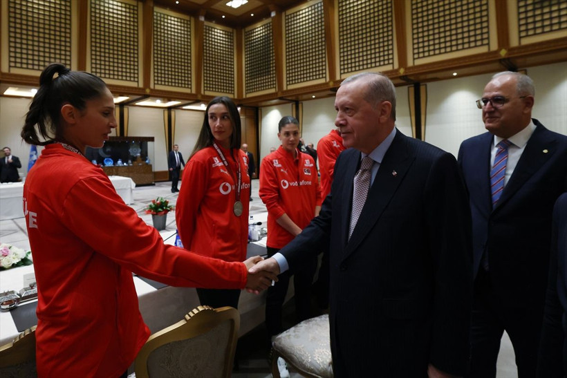 Cumhurbaşkanı Erdoğan, A Milli Kadın Voleybol Takımı'nı kabul etti - Resim: 10
