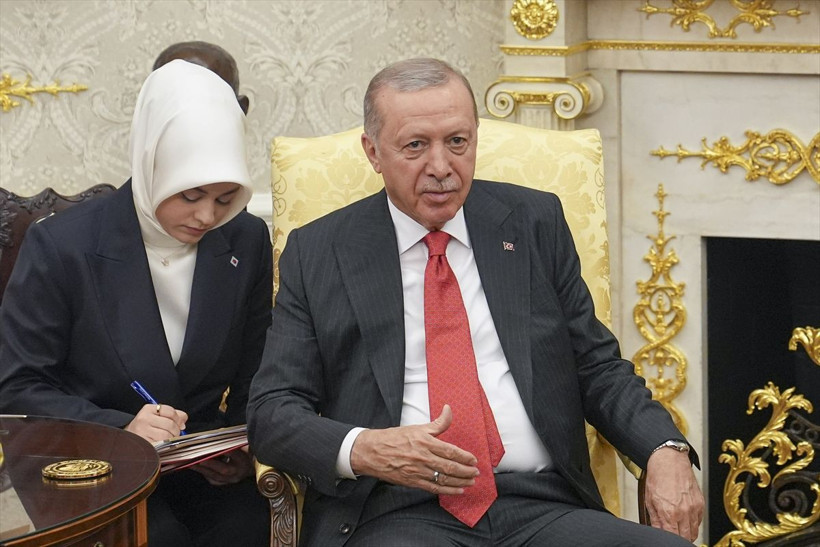 Beyaz Saray'daki zirveside yer alan şifreler! Trump'tan dikkat çeken rozet - Resim: 10