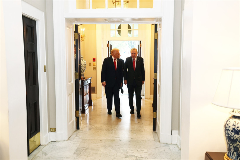 Trump’tan Cumhurbaşkanı Erdoğan’a sandalye jesti - Resim : 1