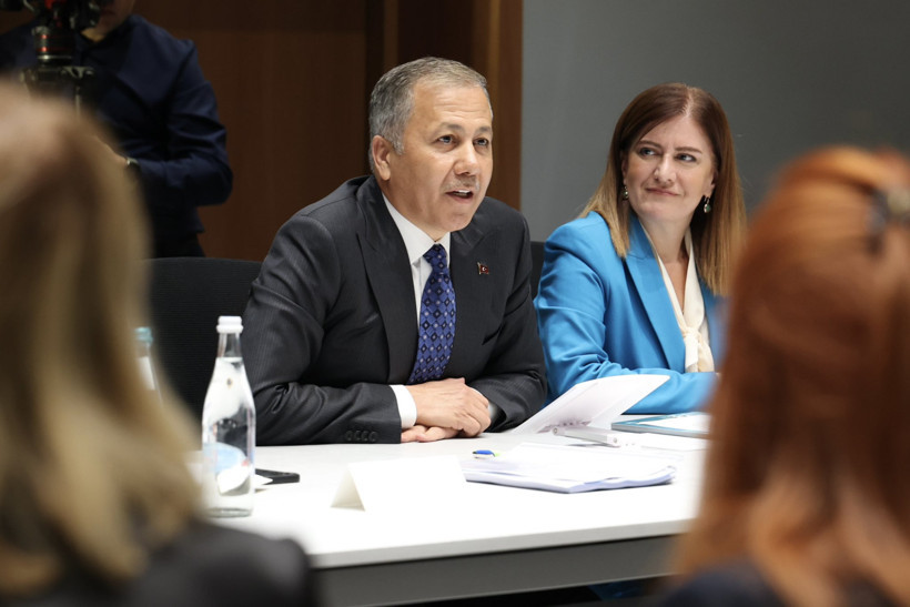 Bakan Yerlikaya, Gürcistanlı mevkidaşı Geladze ile bir araya geldi - Resim : 1