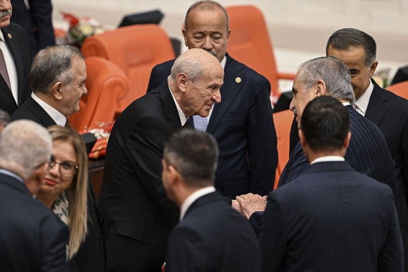 Meclis'te sürpriz görüşme: AK Parti, MHP, İYİ Parti, DEM Parti heyetleri aynı karede - Resim: 26