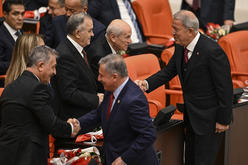 Meclis'te sürpriz görüşme: AK Parti, MHP, İYİ Parti, DEM Parti heyetleri aynı karede - Resim: 25