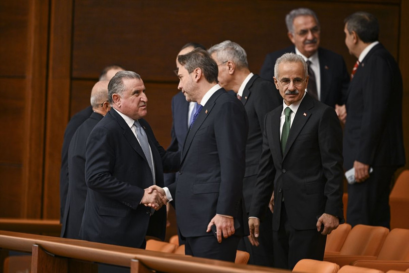 Meclis'te sürpriz görüşme: AK Parti, MHP, İYİ Parti, DEM Parti heyetleri aynı karede - Resim: 23