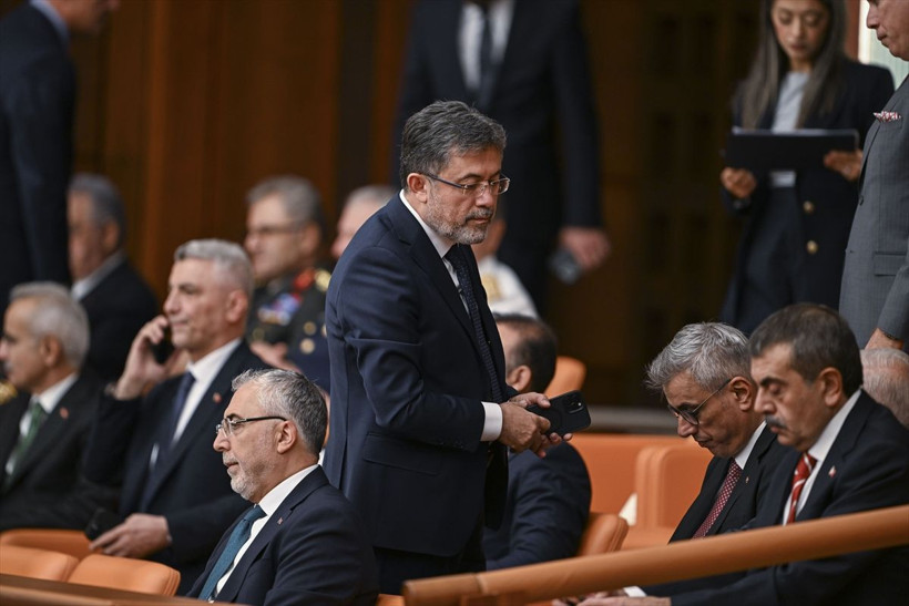 Meclis'te sürpriz görüşme: AK Parti, MHP, İYİ Parti, DEM Parti heyetleri aynı karede - Resim: 21
