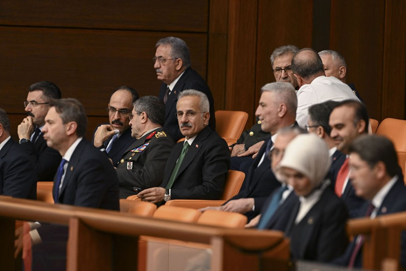 Meclis'te sürpriz görüşme: AK Parti, MHP, İYİ Parti, DEM Parti heyetleri aynı karede - Resim: 20