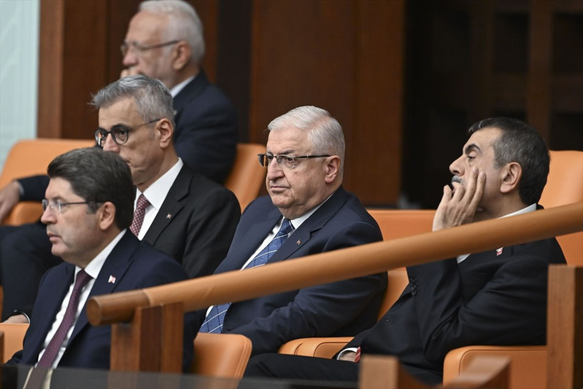 Meclis'te sürpriz görüşme: AK Parti, MHP, İYİ Parti, DEM Parti heyetleri aynı karede - Resim: 19