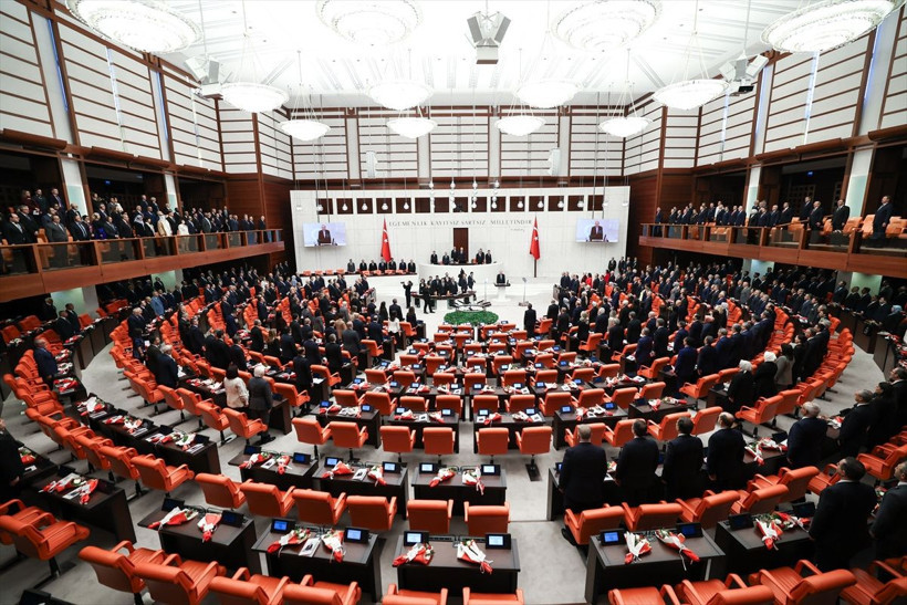 Meclis'te sürpriz görüşme: AK Parti, MHP, İYİ Parti, DEM Parti heyetleri aynı karede - Resim: 13