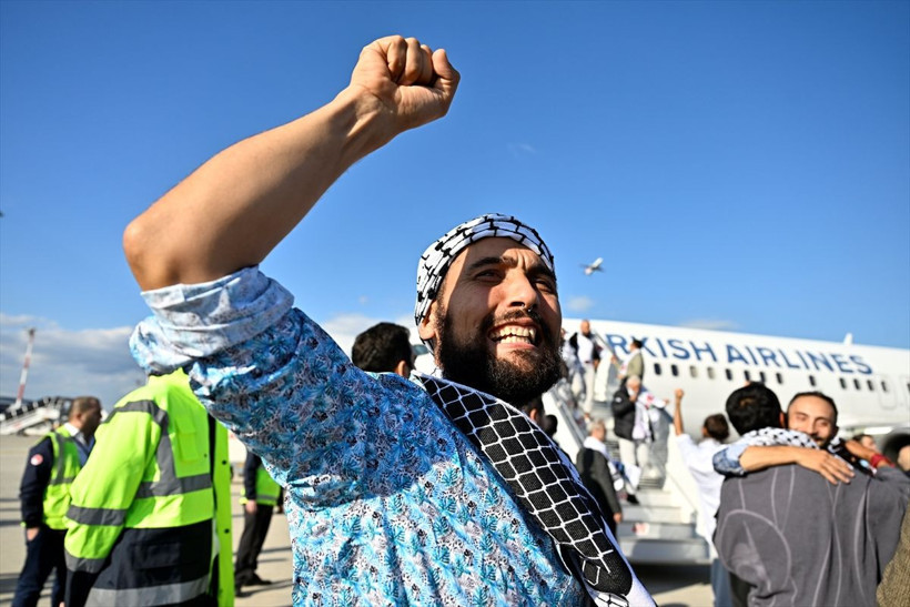 Sumud Filosu'ndaki yabancı aktivistler İsrail'in kendilerine uyguladığı şiddeti anlattı - Resim: 7