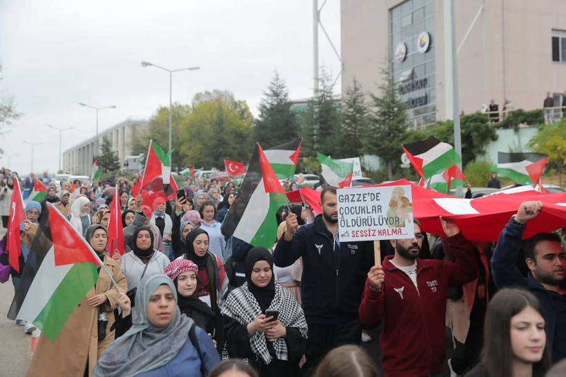 Trakya Üniversitesinden Gazze’ye destek yürüyüşü - Resim: 1