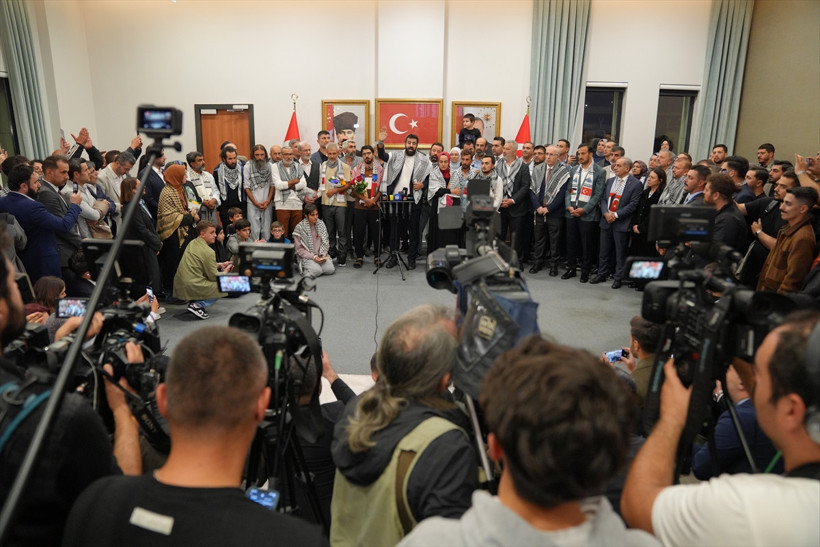 Gazze'ye yardım filosundaki 15 Türk daha yurda döndü - Resim : 2