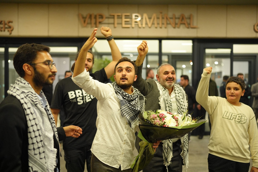 Gazze'ye yardım filosundaki 15 Türk daha yurda döndü - Resim : 4