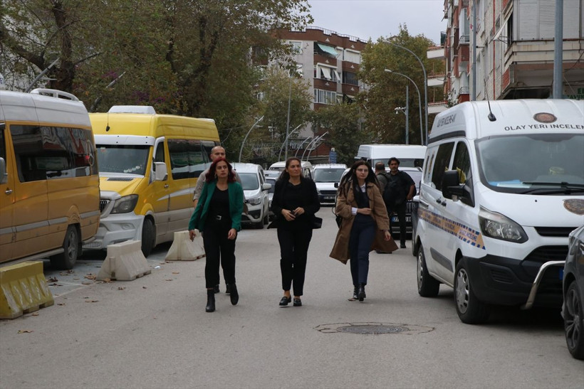 Güllü'nün evinde inceleme! Bilirkişi heyeti 3 saat boyunca her yere baktı - Resim: 2