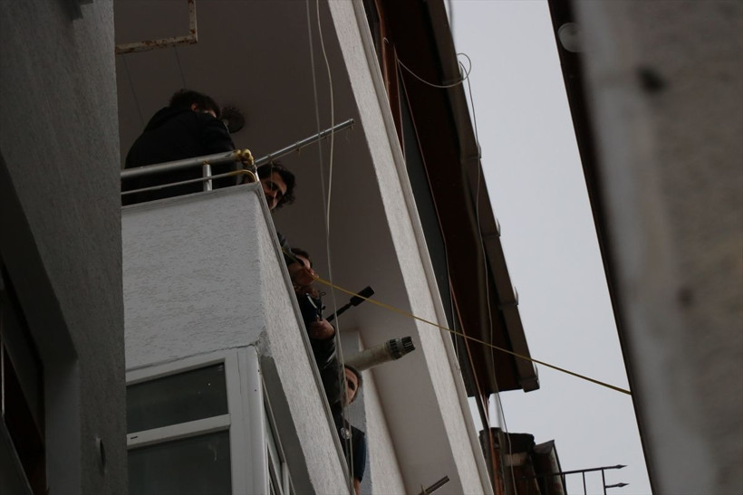 Güllü'nün evinde inceleme! Bilirkişi heyeti 3 saat boyunca her yere baktı - Resim: 3