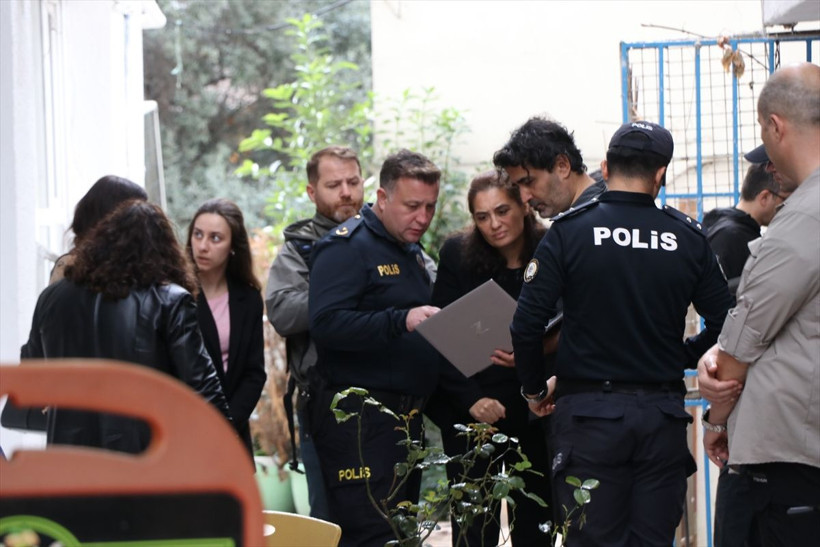 Güllü'nün evinde inceleme! Bilirkişi heyeti 3 saat boyunca her yere baktı - Resim: 5